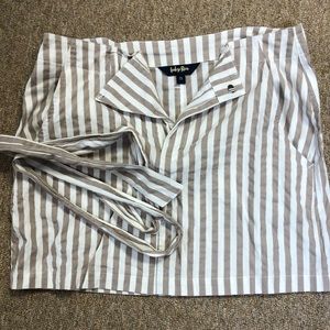 3/$15 Cotton striped skirt